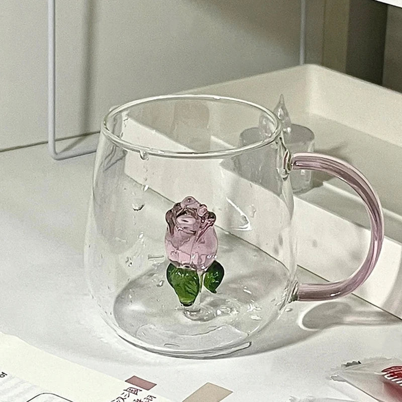 Caneca Transparente com Detalhe de Rosa Tridimensional